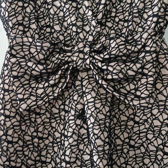 Live to be Spoiled black tan sleeveless bow accent dress Sz XL NWOT - Picture 7 of 8
